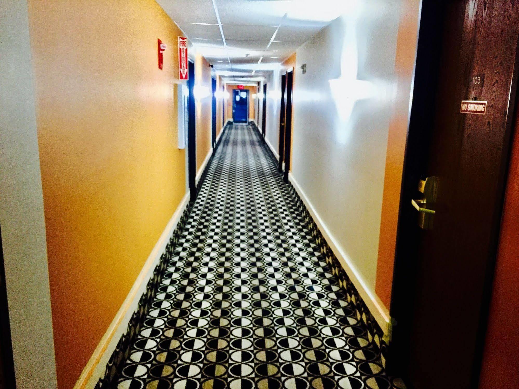Lyons Inn Екстер'єр фото